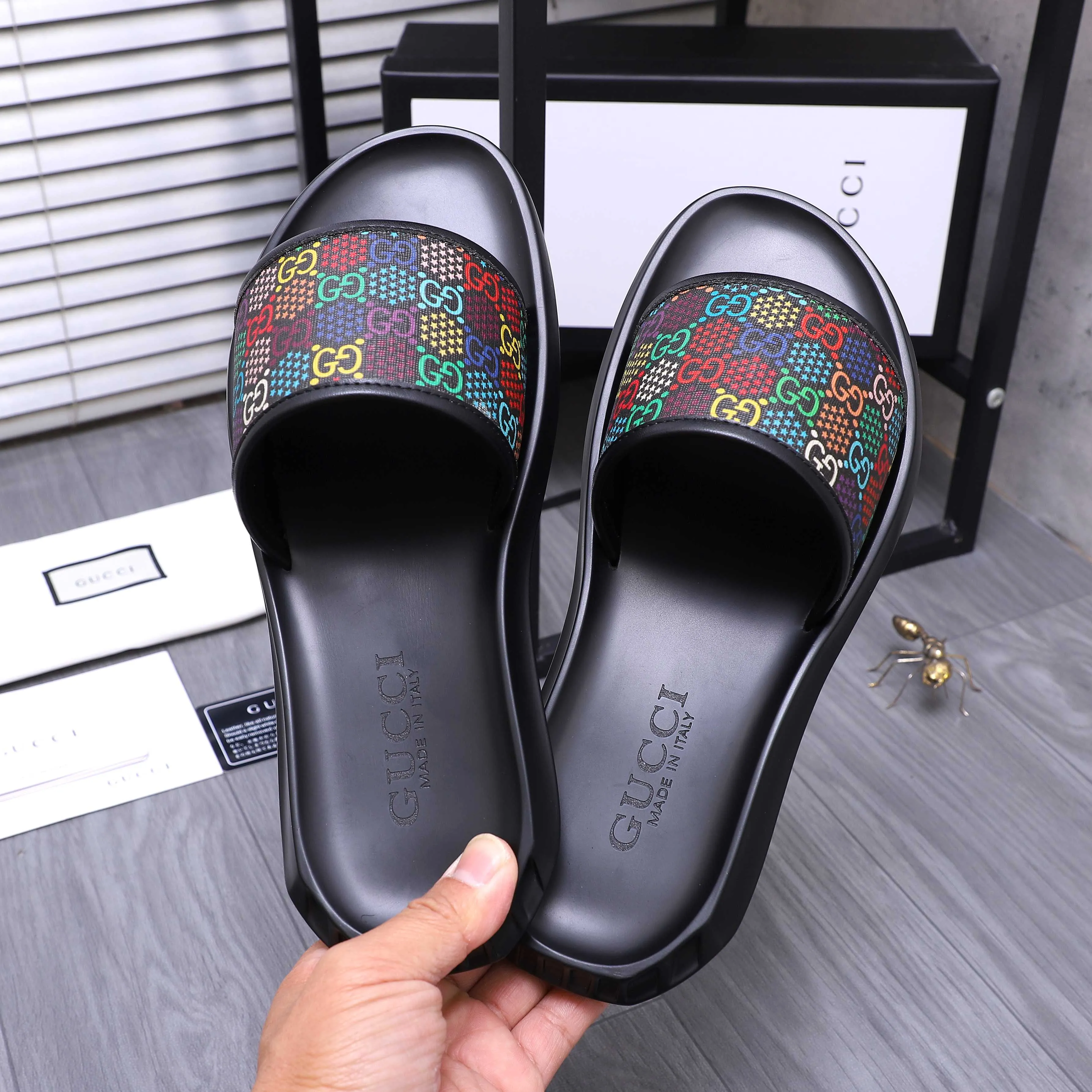 Men's shoes 💰280 Product trademark: GUCCI "Gucci" slippers Regular size: 38-44 (45.46 custom-made, non-returnable) Product materials: Selected cowhide printed upper, instep imitation leather lining, original outsole